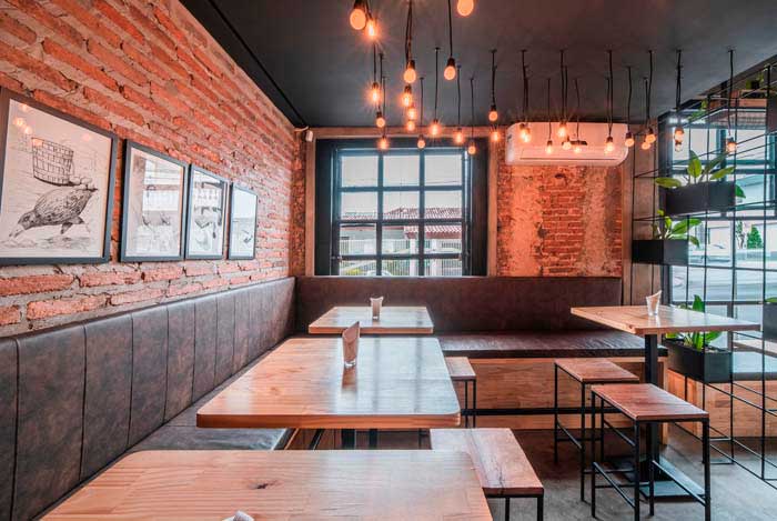 100m2鄭州酒吧+餐廳設(shè)計效果圖